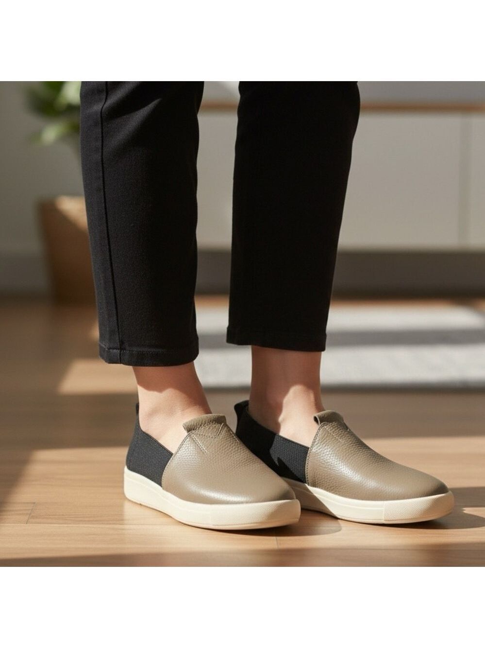 Mercedes CASTILLO Beige ‘Arden’ Slip On Comfort Sneaker Elasticized Back Sz 8